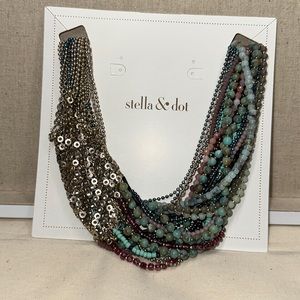 Stella and Dot Mae Statement Necklacd